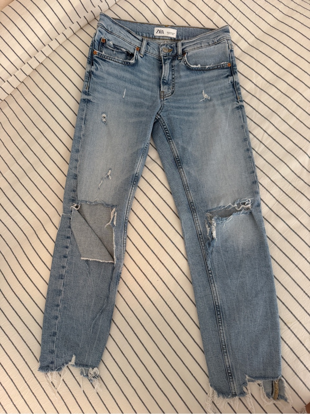Zara Light Blue Distressed Straight-Leg Jeans
